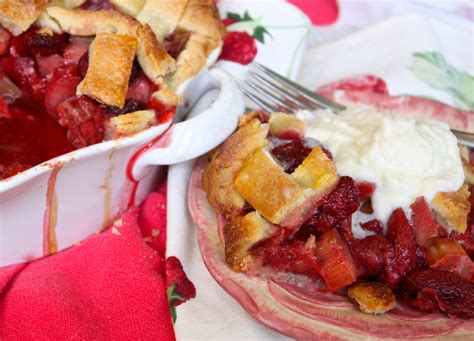 Strawberry Rhubarb Pie with Mascarpone Cream - La Bella Vita Cucina