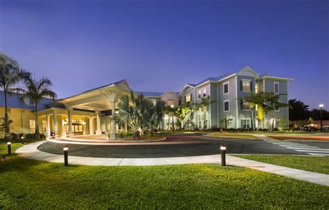 The Best Assisted Living Facilities in Miami, FL | AssistedLiving.org