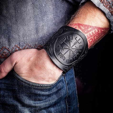 Amazon.com: Vegvisir Viking Leather Bracelet -Best Unique Gift for Men ...