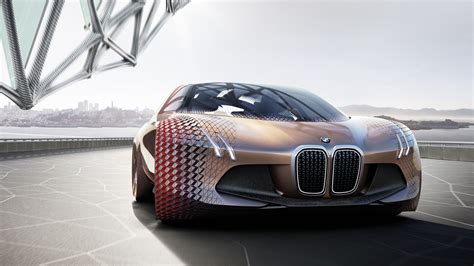 BMW explains the ideas behind its Vision Next 100 concept: Video