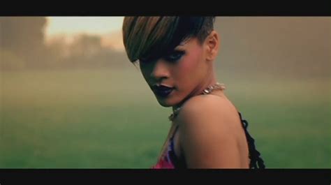 Te Amo [Music Video] - Rihanna Image (21941799) - Fanpop