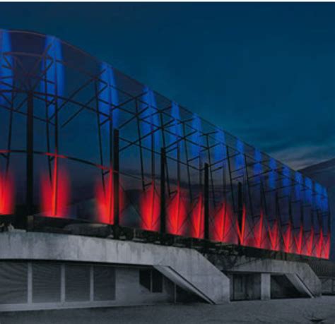 Led Display Screen on Building Facade | Street Communication