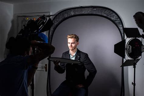 How to take better headshots: great headshot lighting setups