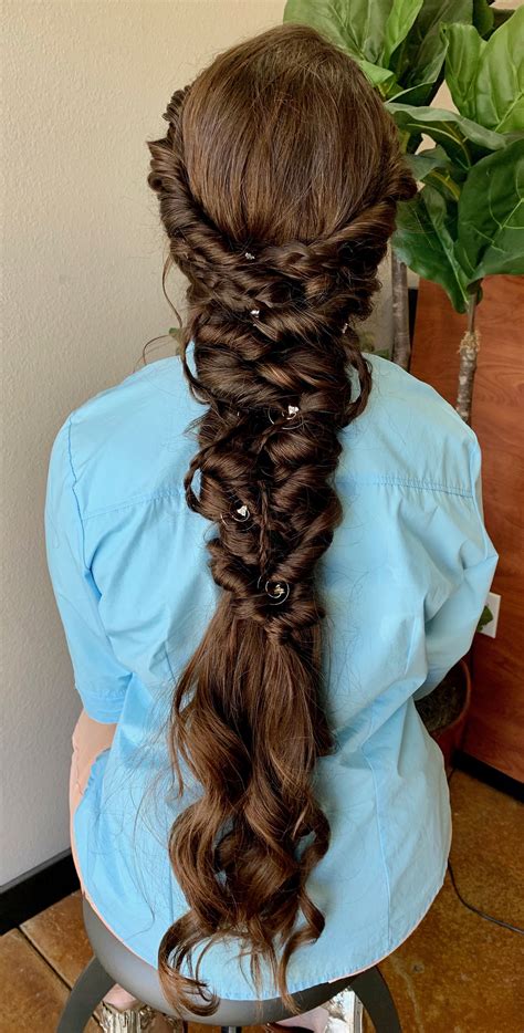 A real life Rapunzel! Elven Hairstyles, Fancy Hairstyles, Trending Hairstyles, Twist Hairstyles ...