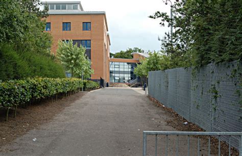 Bell Baxter High School © Jim Bain cc-by-sa/2.0 :: Geograph Britain and Ireland