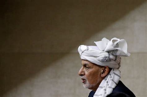 Ashraf Ghani, After Fleeing to U.A.E., Vows to Return to Afghanistan - The New York Times