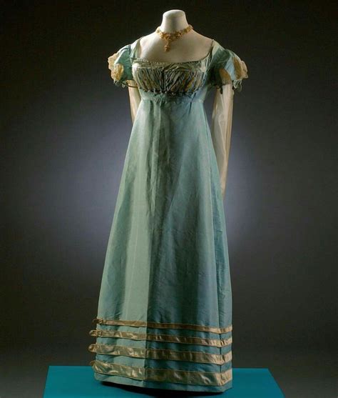 Evening dress, ca. 1810s Fashion Museum, Bath | Historical dresses, Regency fashion, Fashion history