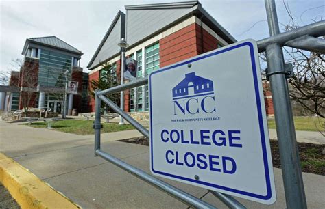 CT community colleges draining reserves as enrollment plummets