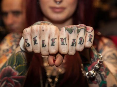 Aggregate more than 77 knuckle tattoo fonts - in.cdgdbentre