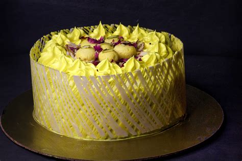 raas malai cake - PixaHive