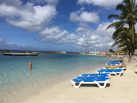 Mambo Beach | Hotels & Resorts op Mambo Beach Curacao