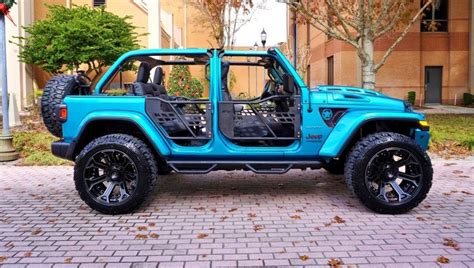 2020 Jeep Wrangler Unlimited Sahara 4X4~CUSTOM~LIFTED~NAV~LEATHER na prodej