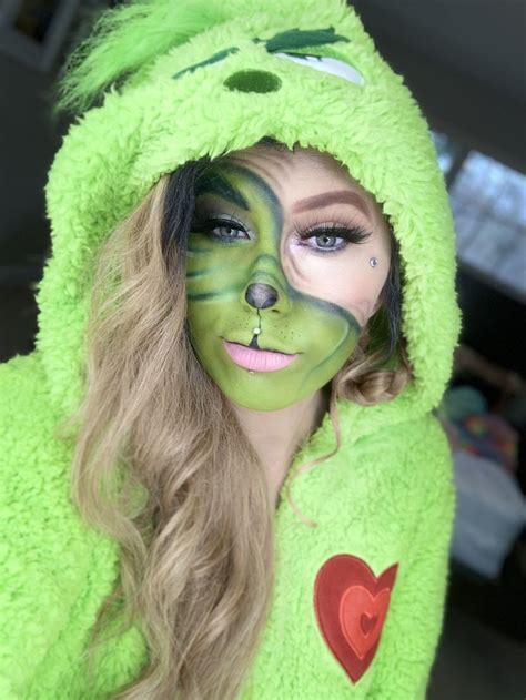 Mr. Grinch | Makeup looks, Makeup, Carnival face paint