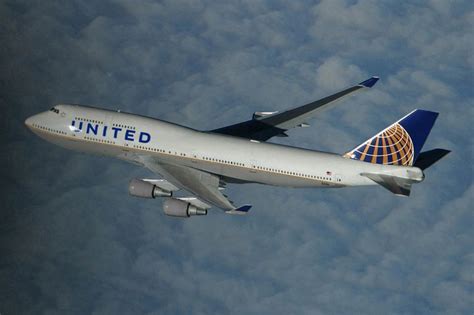 PHOTOshop: Boeing 747-400 in New United Airlines Livery - AirlineReporter : AirlineReporter