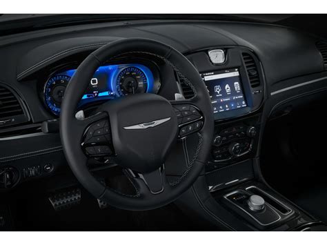 2023 Chrysler 300 Pictures: | U.S. News