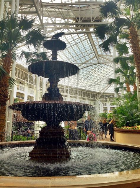 Hometown Tourist: The Opryland Hotel - Roadtrips & Rollercoasters