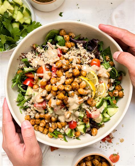 Spicy Roasted Chickpea Salad Bowl | MWM