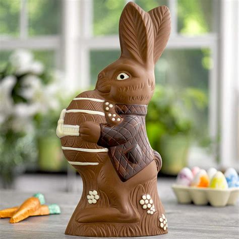 Amazon.com: Lake Champlain The Goodtime Giant Chocolate Easter Bunny ...