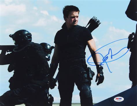 Jeremy Renner Signed "Avengers: Age of Ultron" 11x14 Photo (PSA ...