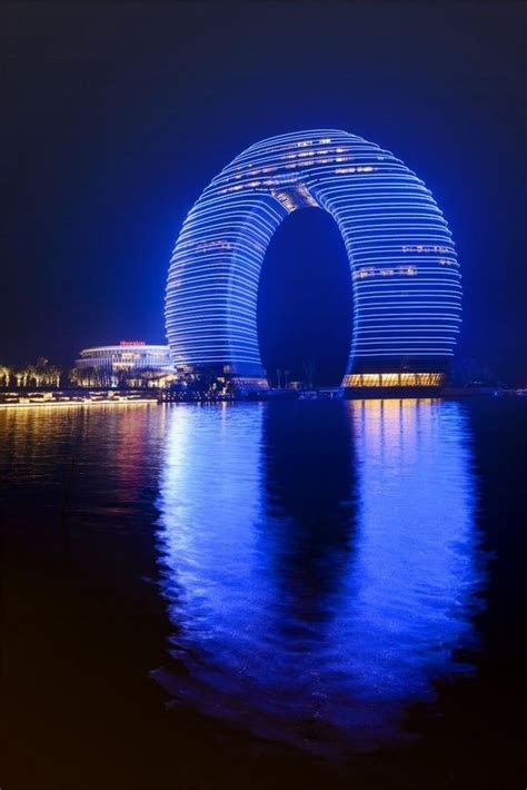 DOUGHNUT HOTEL, HUZHOU, CHINA | 5 Weirdest Hotels In The World | ตึกระฟ้า, สถาปัตยกรรมสมัยใหม่ ...