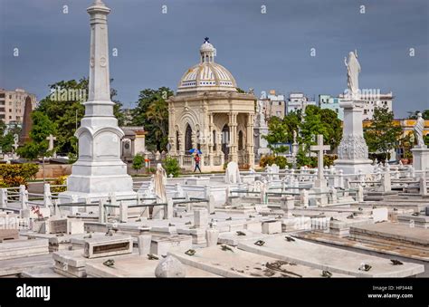 Cementerio Cristobal Colon, Colon Cemetery, La Habana, Cuba Stock Photo - Alamy