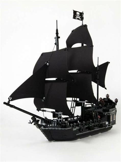 LEGO Pirates of the Caribbean: The Black Pearl (4184) for sale online | eBay | Black pearl ...