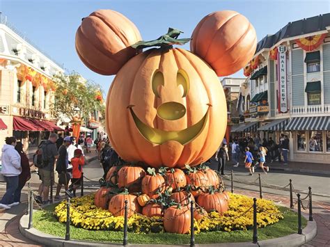 Disneyland Halloween | POPSUGAR Smart Living