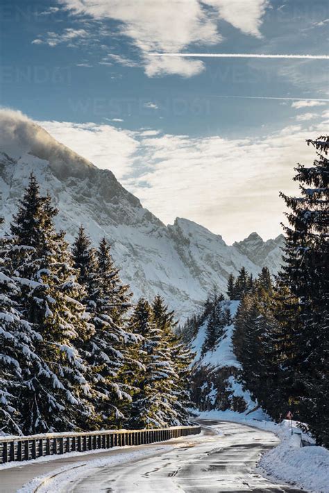 Germany, Berchtesgadener Land, Berchtesgaden National Park, Rossfeld ...