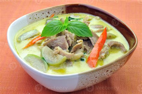 Green pork Curry , Thai cuisine 4173644 Stock Photo at Vecteezy