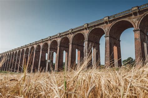 Visiting Ouse Valley Viaduct in Balcombe | Chris & Suze Go Walkies