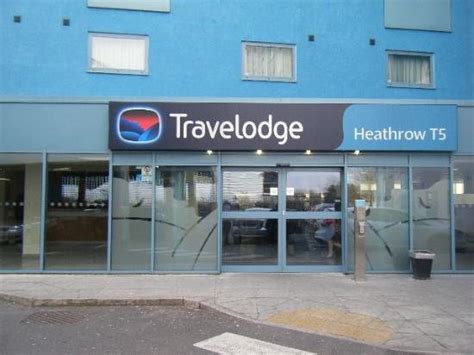 Travelodge Heathrow Terminal 5 - UPDATED 2018 Hotel Reviews & Price ...