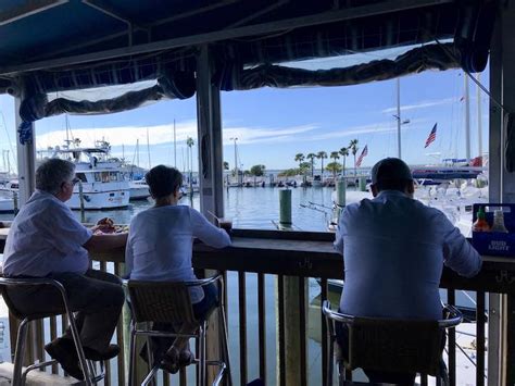 20 Wonderful Waterfront Restaurants in Florida With a View • McCool Travel