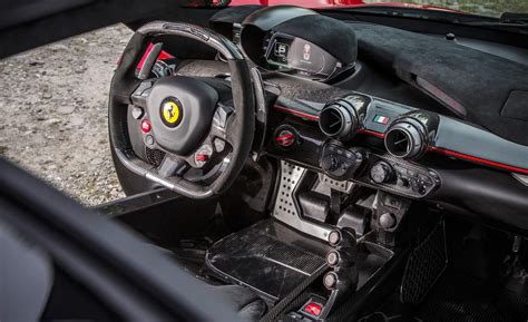 ferrari laferrari interior - Recherche Google Mclaren 570s, Kia Stinger, Ferrari Laferrari ...