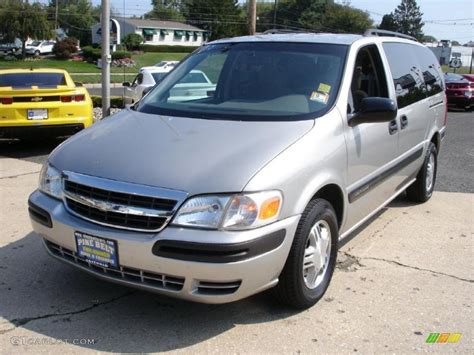 2005 Silverstone Metallic Chevrolet Venture LS #37033198 | GTCarLot.com - Car Color Galleries