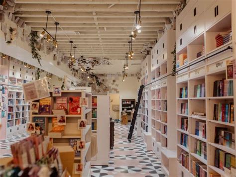 Romance Bookstore The Ripped Bodice Opens in Brooklyn, New York | Observer