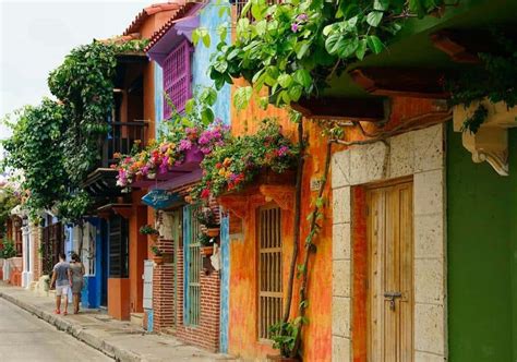 Visit Colombia: Travel Tips for Your Trip - Travel Dudes