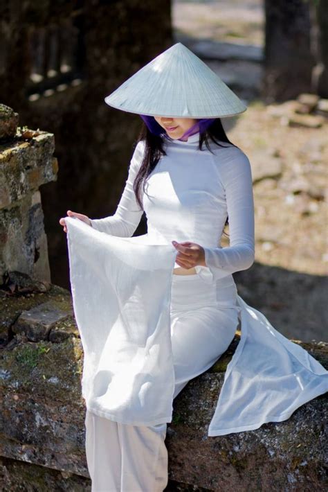 Ao Dai - traditional Vietnamese girl dress - LIM KIM KEONG