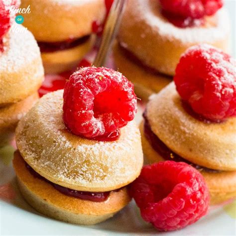 Mini Victoria Sponge Cakes - Pinch Of Nom