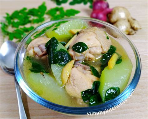 Chicken Tinola - Yummy Kitchen