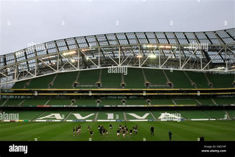 Aviva stadium rugby hi-res stock photography and images - Alamy