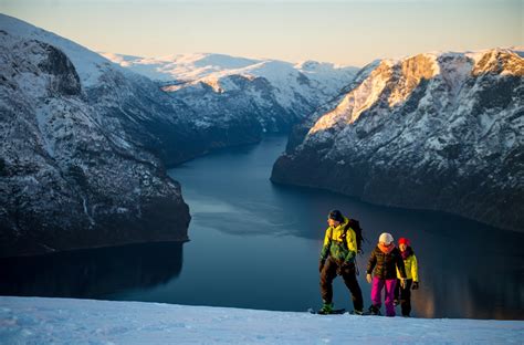 Snowshoe Hike — Fjordsafari