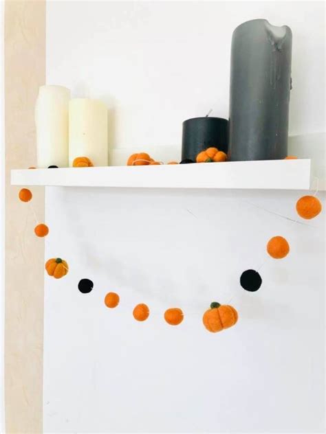 18 Spooky Halloween Garland Decorations For Home And Garden