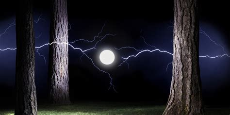 Natural Ball Lightning Recorded By Scientists For First Time Ever (VIDEO)