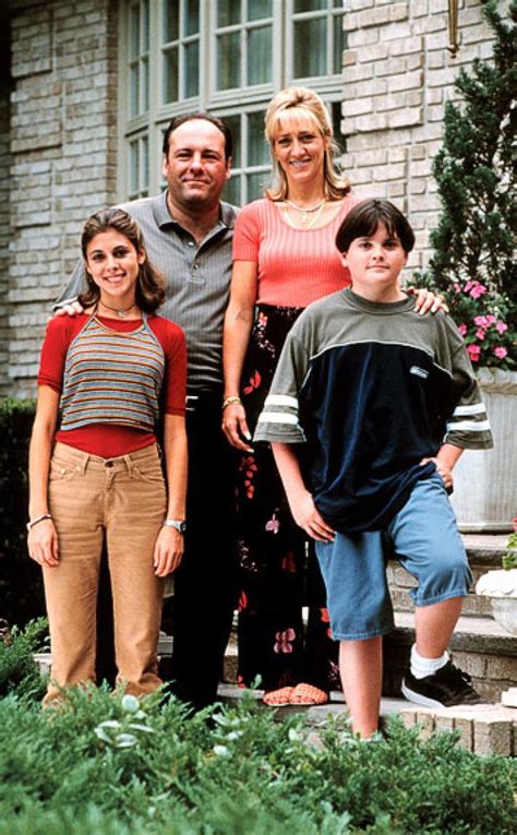 James Gandolfini (as Tony Soprano) , Edie Falco (as Carmela), Jamie-Lynn Sigler (as Meadow), and ...