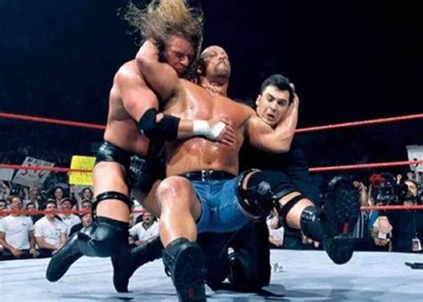 10 best finishers in WWE