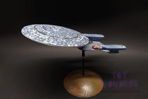 Model Kit | Star Trek™ U.S.S. Enterprises NCC-1701-D SNAP AMT1126M/12 ...