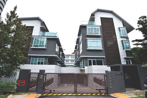 Freehold three-storey cluster house on sale for $3.9 mil - www.hardwarezone.com.sg