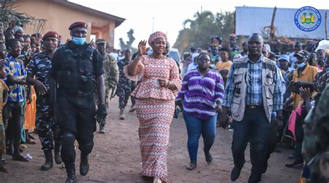 President Julius Maada Bio Visits Gbalahun, Stresses on Need for Parents to Send their Children ...