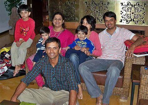 Rahul Dravid: Rahul Dravid with his family photo