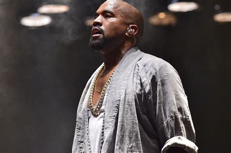 Kanye West Performed '808s & Heartbreak' in Hollywood Last Night ...